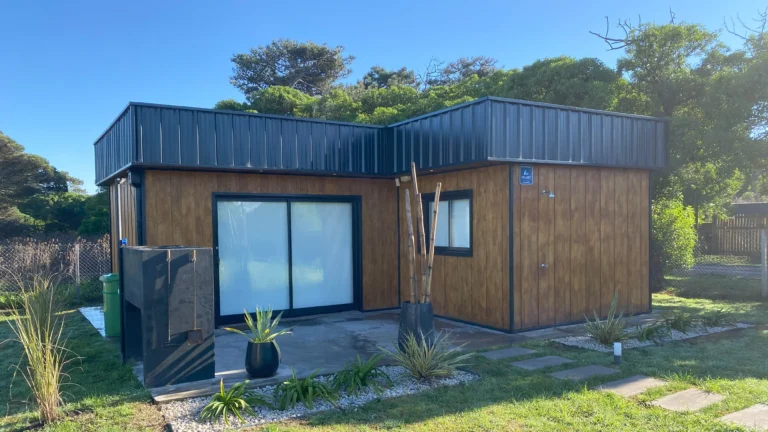 Vivienda unifamiliar en steel frame en Barrio Los Lobos, Mar del Plata — obra Lobos 1 de Kualdry (1)