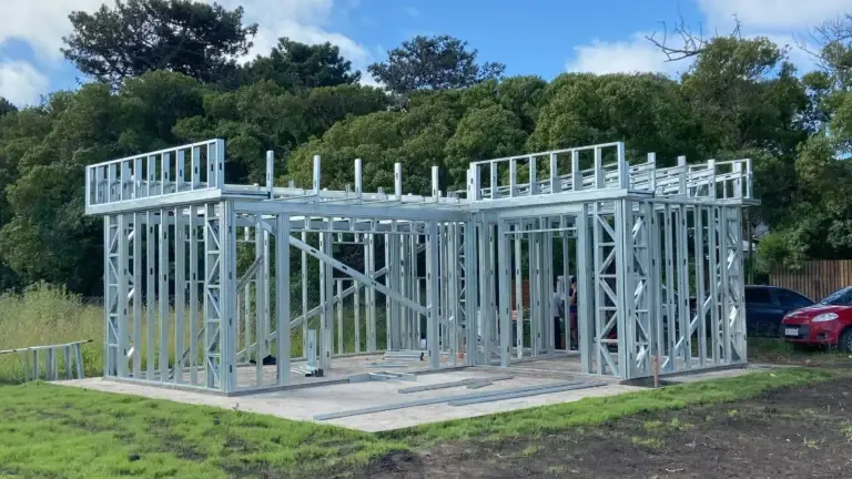 Vivienda unifamiliar en steel frame en Barrio Los Lobos, Mar del Plata — obra Lobos 1 de Kualdry (5)